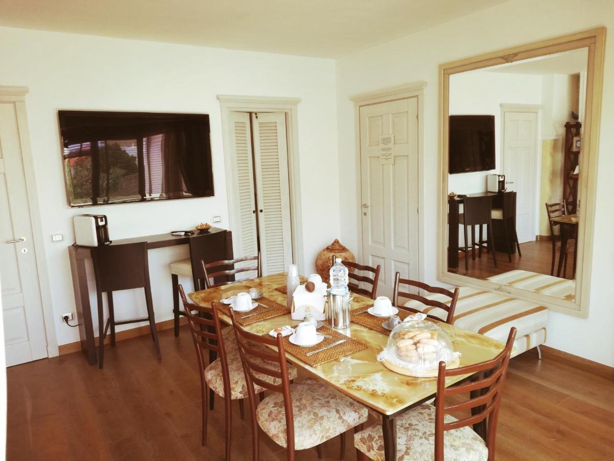 Anno Domini Bed & Breakfast ออลเบีย ภายนอก รูปภาพ